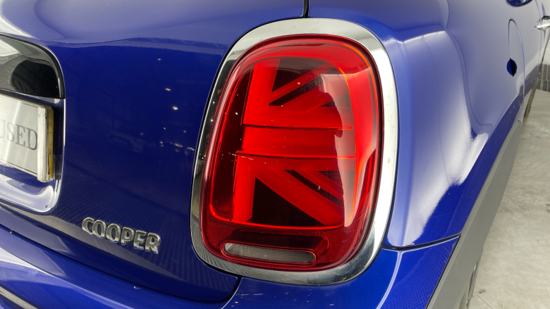 MINI Convertible 1.5 Cooper Classic II 2dr Auto [Comfort/Nav Pack] Petrol Convertible